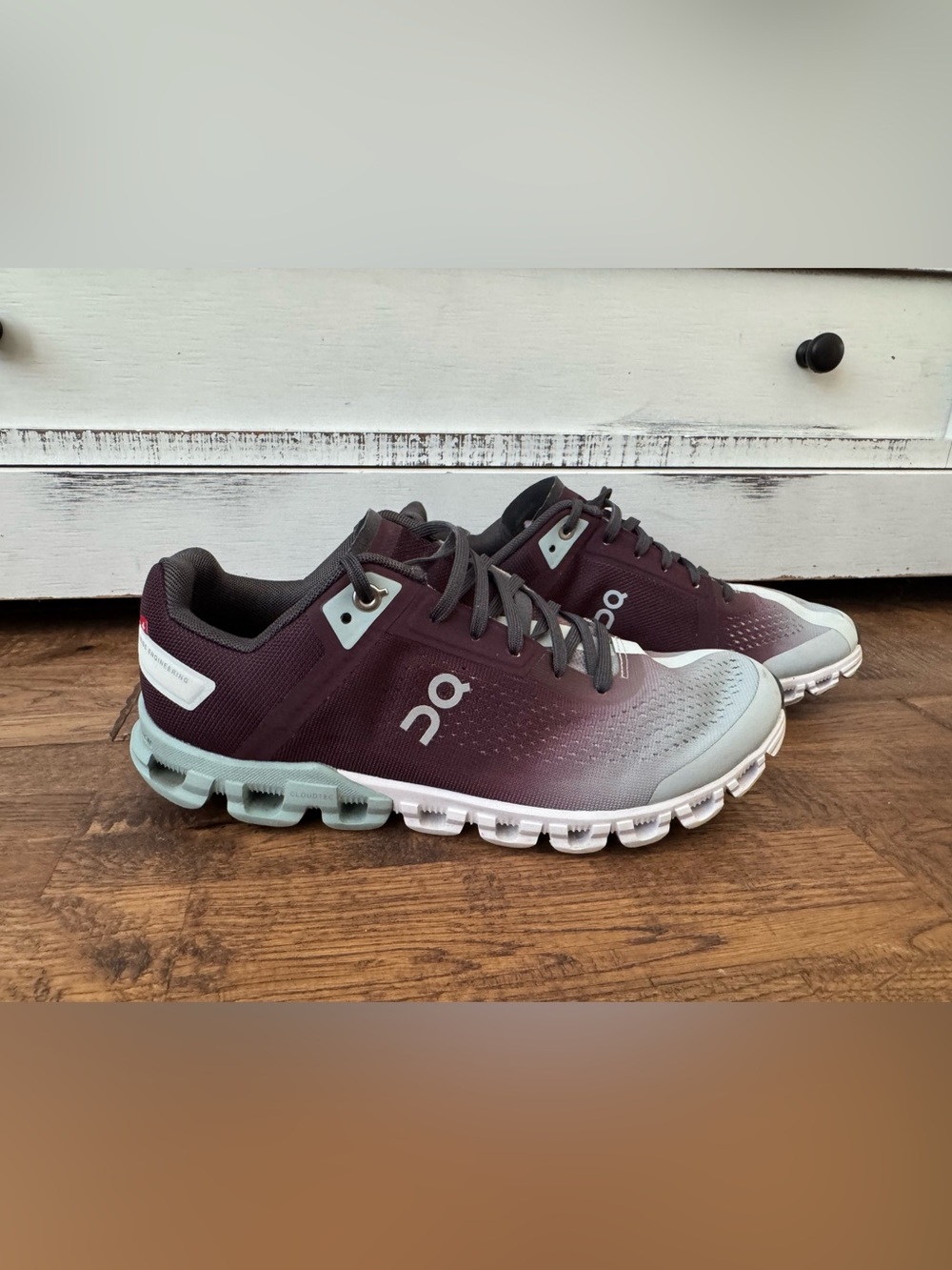 On Cloud Cloudflow Mulberry Mineral Athletic Shoes Tennis Women's Size 7.5
